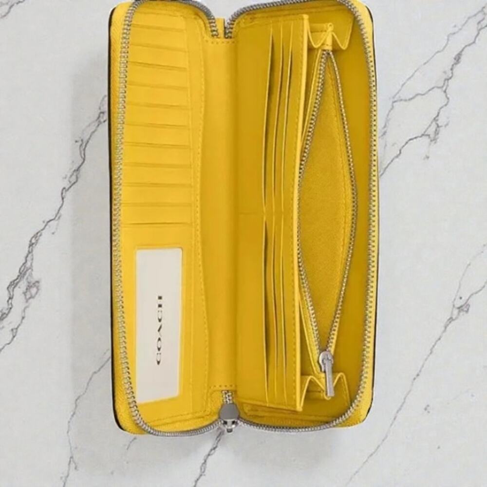 Coach Essential Continental Leather Wallet in Canary Yellow CS011 - Picture 3 of 4